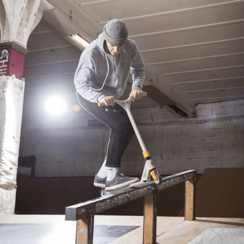 Image of Micro MX Trixx 2.0 Grey Yellow + PEGS