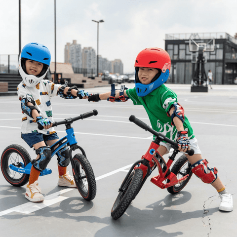 Image of Micro Loopfiets Deluxe Rood zijkant