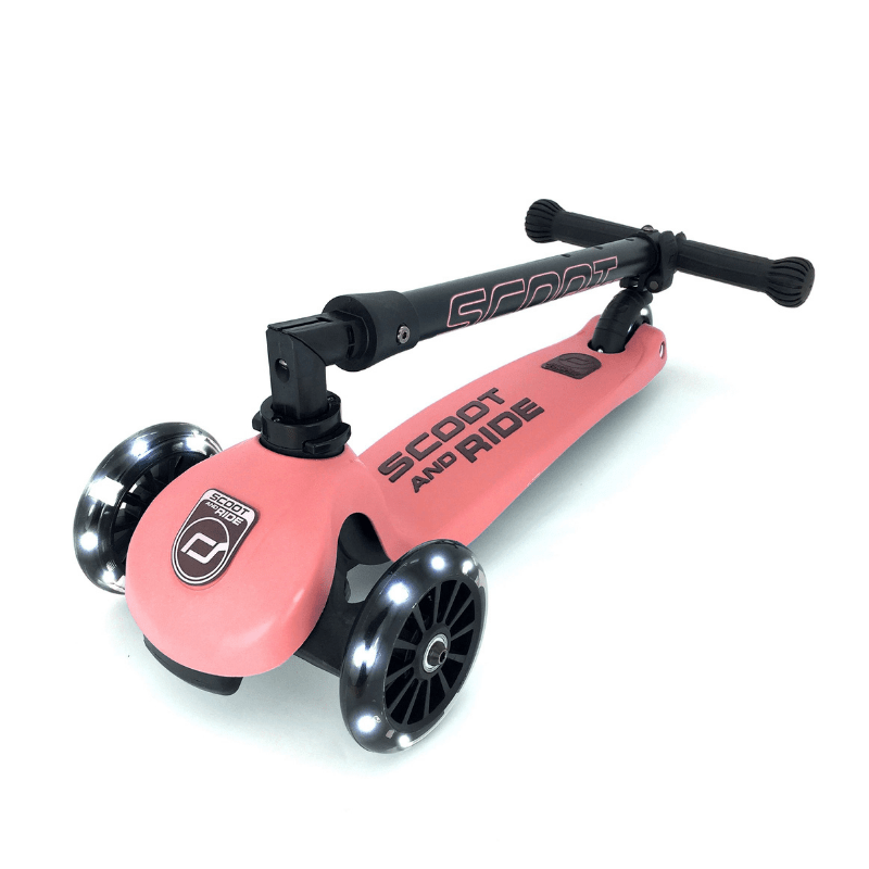Scoot and Ride Highwaykick 3 Peach ingeklapt