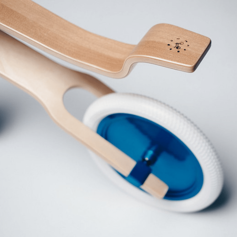 Brum Brum Design Loopfiets Eiken Blauwe Banden achterkant