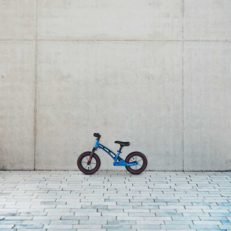 Micro Loopfiets Deluxe Blauw zijkant 