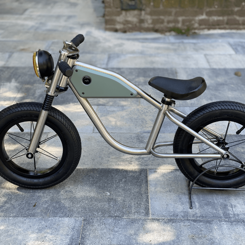 Roel van Heur unieke handgemaakte loopfiets zijkant